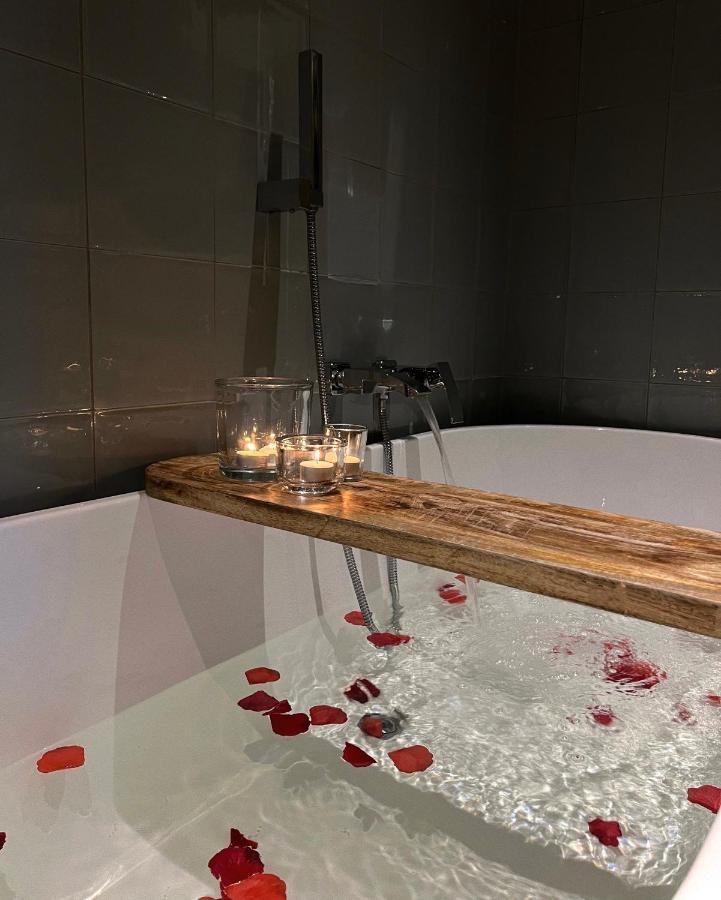 Logies Aan De Dam Hotell Middelburg Exteriör bild