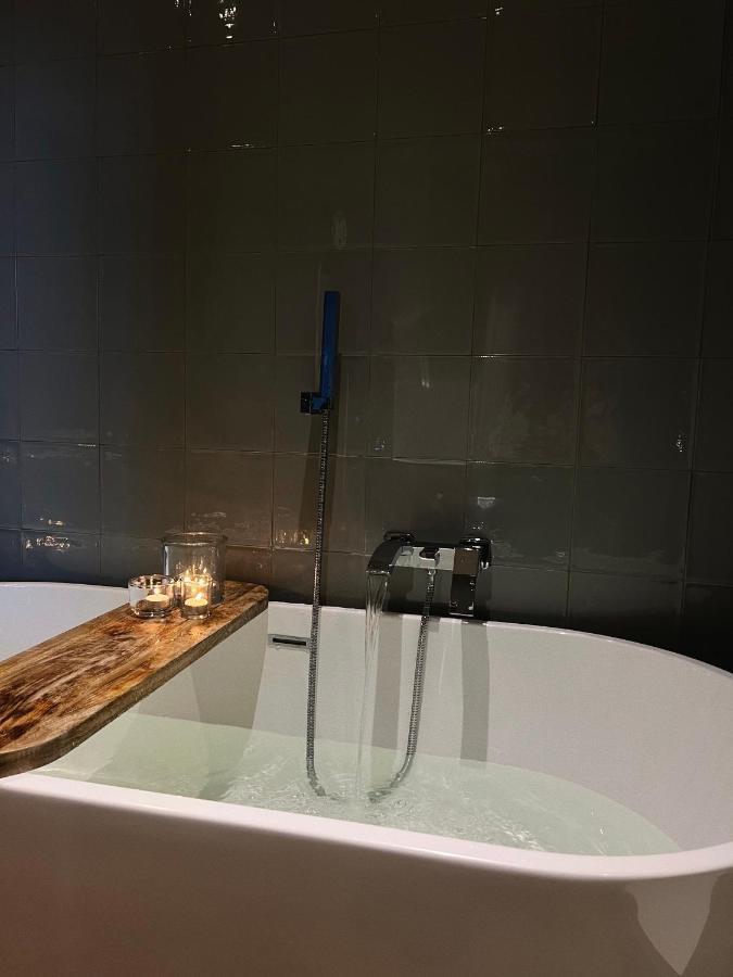 Logies Aan De Dam Hotell Middelburg Exteriör bild