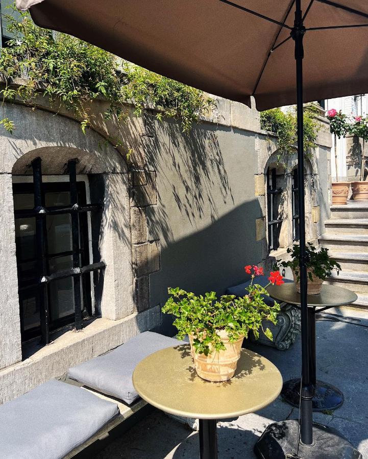 Logies Aan De Dam Hotell Middelburg Exteriör bild